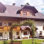 Gaestehaus Wastian شقة