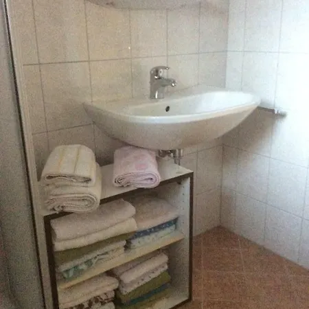 Gaestehaus Wastian Apartmán Weissbriach