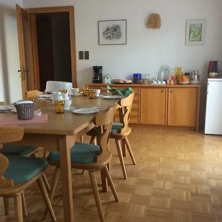 Gaestehaus Wastian Apartmán Weissbriach
